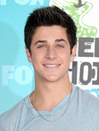 David Henrie : david_henrie_1281491644.jpg