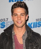 Dean Geyer : dean-geyer-1359445294.jpg