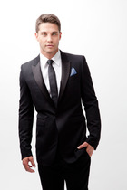 Dean Geyer : dean-geyer-1359550840.jpg