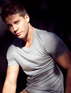 Dean Geyer : dean-geyer-1359551961.jpg