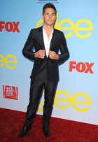 Dean Geyer : dean-geyer-1387814577.jpg