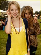 Debby Ryan : TI4U_u1276563736.jpg