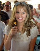 Debby Ryan : debbyryan_1259350314.jpg