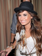 Demi Lovato : demi-lovato-1337501239.jpg