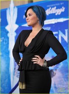 Demi Lovato : demi-lovato-1385064371.jpg