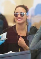 Demi Lovato : demi-lovato-1392084101.jpg