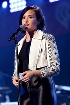 Demi Lovato : demi-lovato-1419734211.jpg