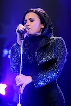 Demi Lovato : demi-lovato-1450041058.jpg