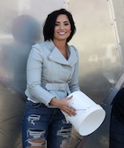 Demi Lovato : demi-lovato-1462328309.jpg