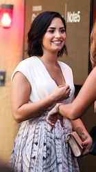 Demi Lovato : demi-lovato-1462474342.jpg