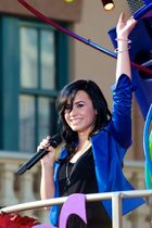 Demi Lovato : demi_lovato_1261681610.jpg