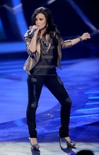 Demi Lovato : demi_lovato_1271704468.jpg