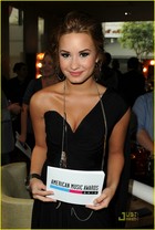 Demi Lovato : demi_lovato_1287004474.jpg