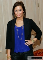 Demi Lovato : demi_lovato_1288451046.jpg