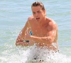 Derek Hough : derek-hough-1330116486.jpg