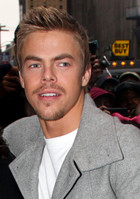 Derek Hough : derek-hough-1334877026.jpg