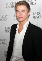 Derek Hough : derek-hough-1338931560.jpg