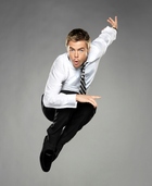 Derek Hough : derek-hough-1342903027.jpg