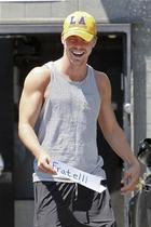 Derek Hough : derek-hough-1343917258.jpg