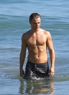 Derek Hough : derek-hough-1346529564.jpg