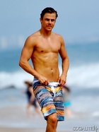 Derek Hough : derek-hough-1346529575.jpg