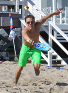 Derek Hough : derek-hough-1348280345.jpg