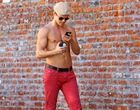 Derek Hough : derek-hough-1350232682.jpg