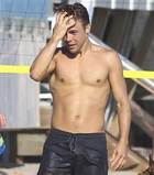 Derek Hough : derek-hough-1351785207.jpg