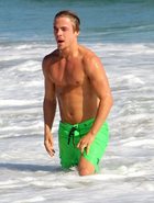 Derek Hough : derek-hough-1351785220.jpg