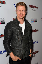 Derek Hough : derek-hough-1353932882.jpg