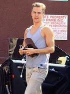 Derek Hough : derek-hough-1357210098.jpg