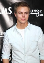 Derek Hough : derek-hough-1363149125.jpg