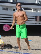 Derek Hough : derek-hough-1364887084.jpg