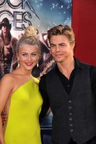 Derek Hough : derek-hough-1364967578.jpg