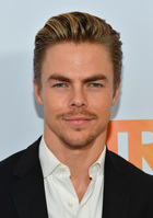 Derek Hough : derek-hough-1364967582.jpg