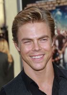 Derek Hough : derek-hough-1367217890.jpg