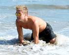 Derek Hough : derek-hough-1376586319.jpg