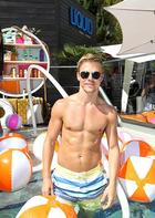 Derek Hough : derek-hough-1381283341.jpg