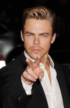 Derek Hough : derek-hough-1390148035.jpg