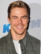 Derek Hough : derek-hough-1394549976.jpg