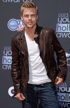 Derek Hough : derek-hough-1396348480.jpg