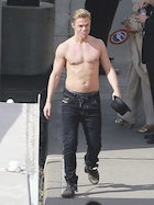 Derek Hough : derek-hough-1436739076.jpg