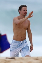 Derek Hough : derek-hough-1465868293.jpg