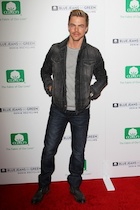 Derek Hough : derek-hough-1465868352.jpg