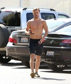 Derek Hough : derek-hough-1536878162.jpg