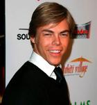 Derek Hough : derekhough_1281176728.jpg