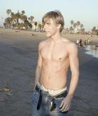 Derek Hough : derekhough_1281463947.jpg