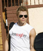 Derek Hough : derekhough_1295636113.jpg