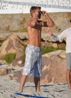 Derek Hough : derekhough_1295636180.jpg