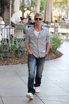 Derek Hough : derekhough_1295642417.jpg